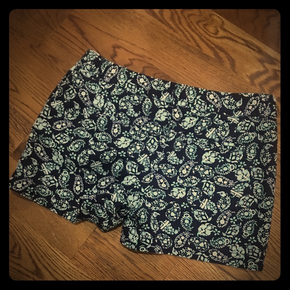 LOFT (Ann Taylor) Patterned Shorts - Size 4 - Picture 8 of 8